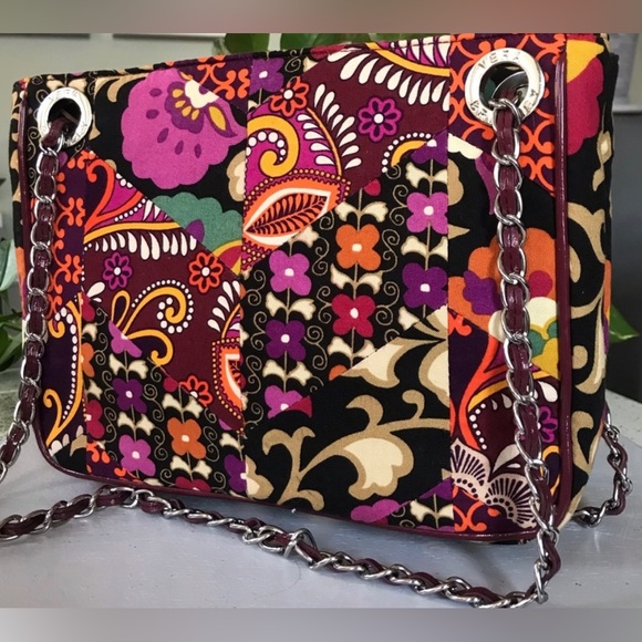Vera Bradley Handbags - NWNT Vera Bradley purse 👜